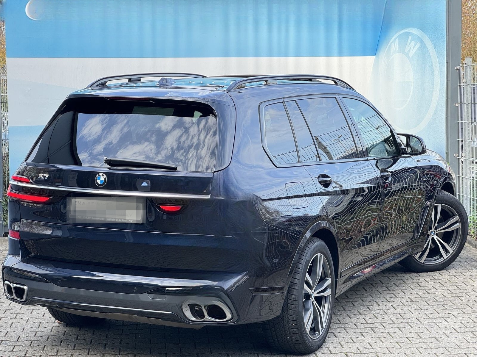 BMW X7 M60i AHK PANO-SKY Massage StHzg h&k Sitzklima foto 3