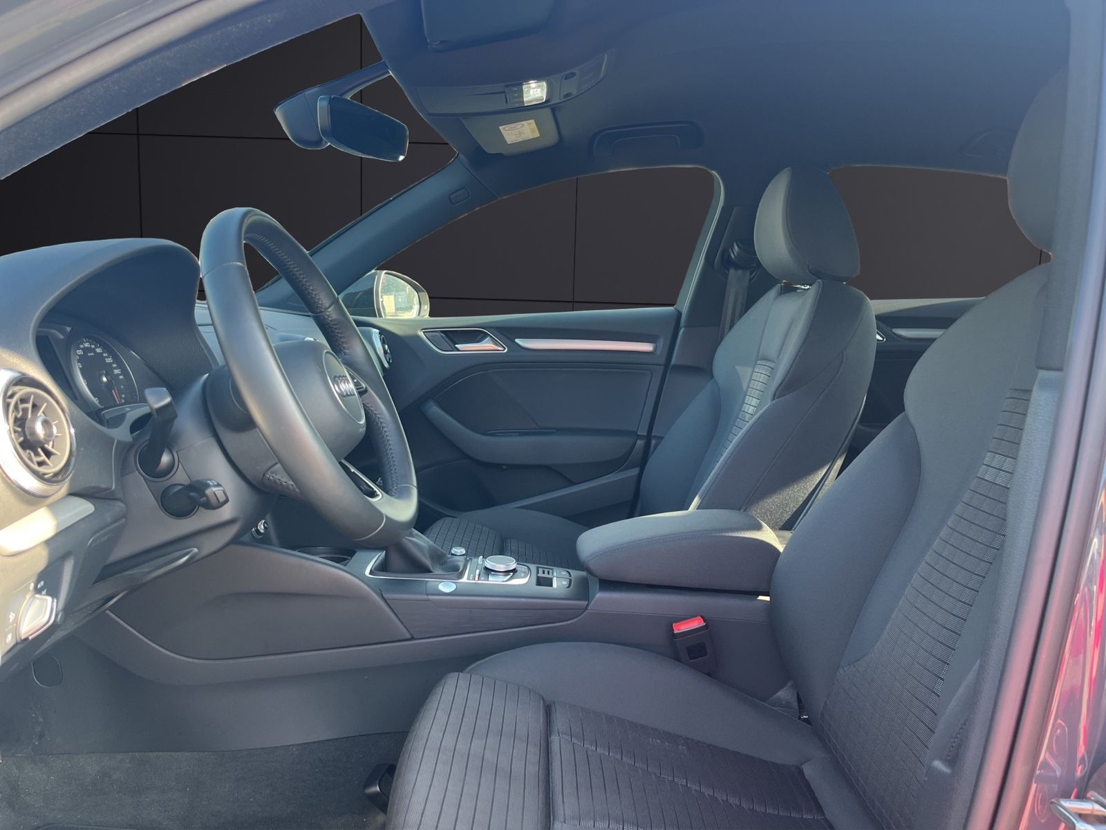 Audi A3 Limousine 30 TFSI Sport / S-Line / LED / DAB foto 11