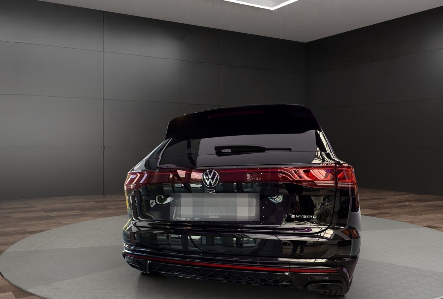 Volkswagen Touareg R 3,0 l V6 eHybrid OPF 4MOTION 250 kW (3 foto 6