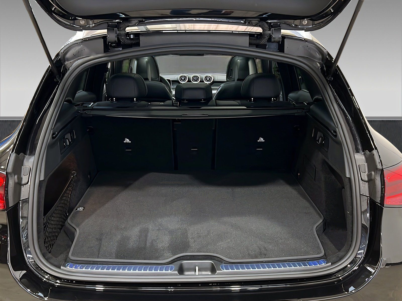 Mercedes-Benz GLC 300de 4M AMG+DIGITAL+Ambi+Pano+TotW+AHK+360° foto 6