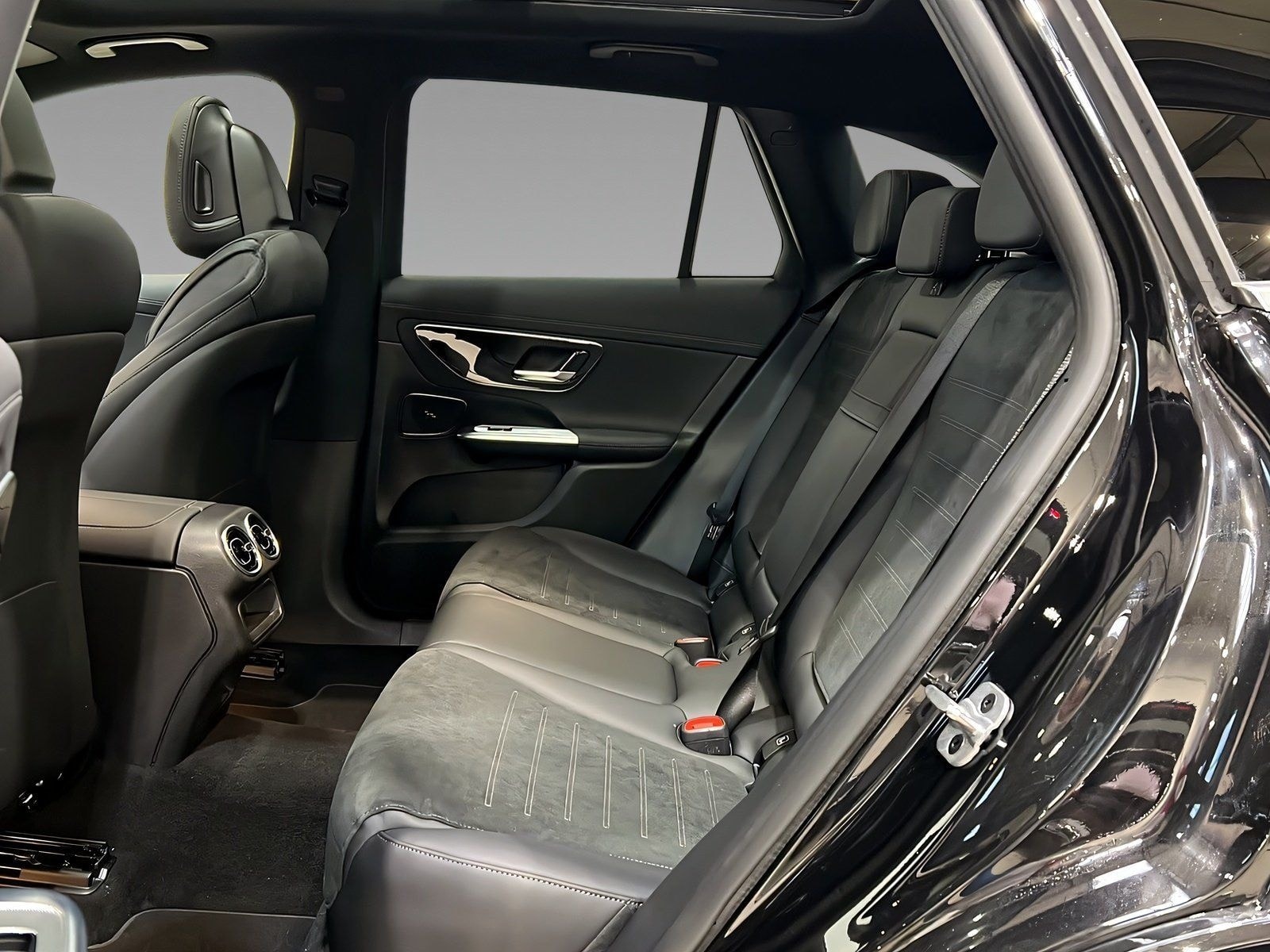 Mercedes-Benz GLC 300de 4M AMG+DIGITAL+Ambi+Pano+TotW+AHK+360° foto 9