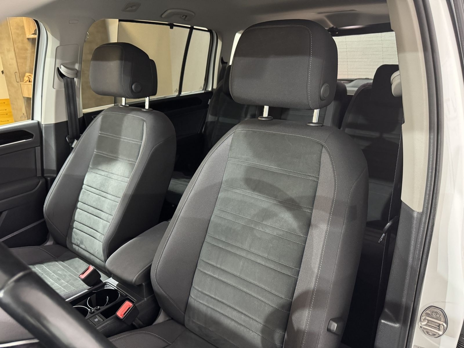 Volkswagen Touran 1.8 TSI Highline*R-Line*Kamera*LED*AHK* foto 12