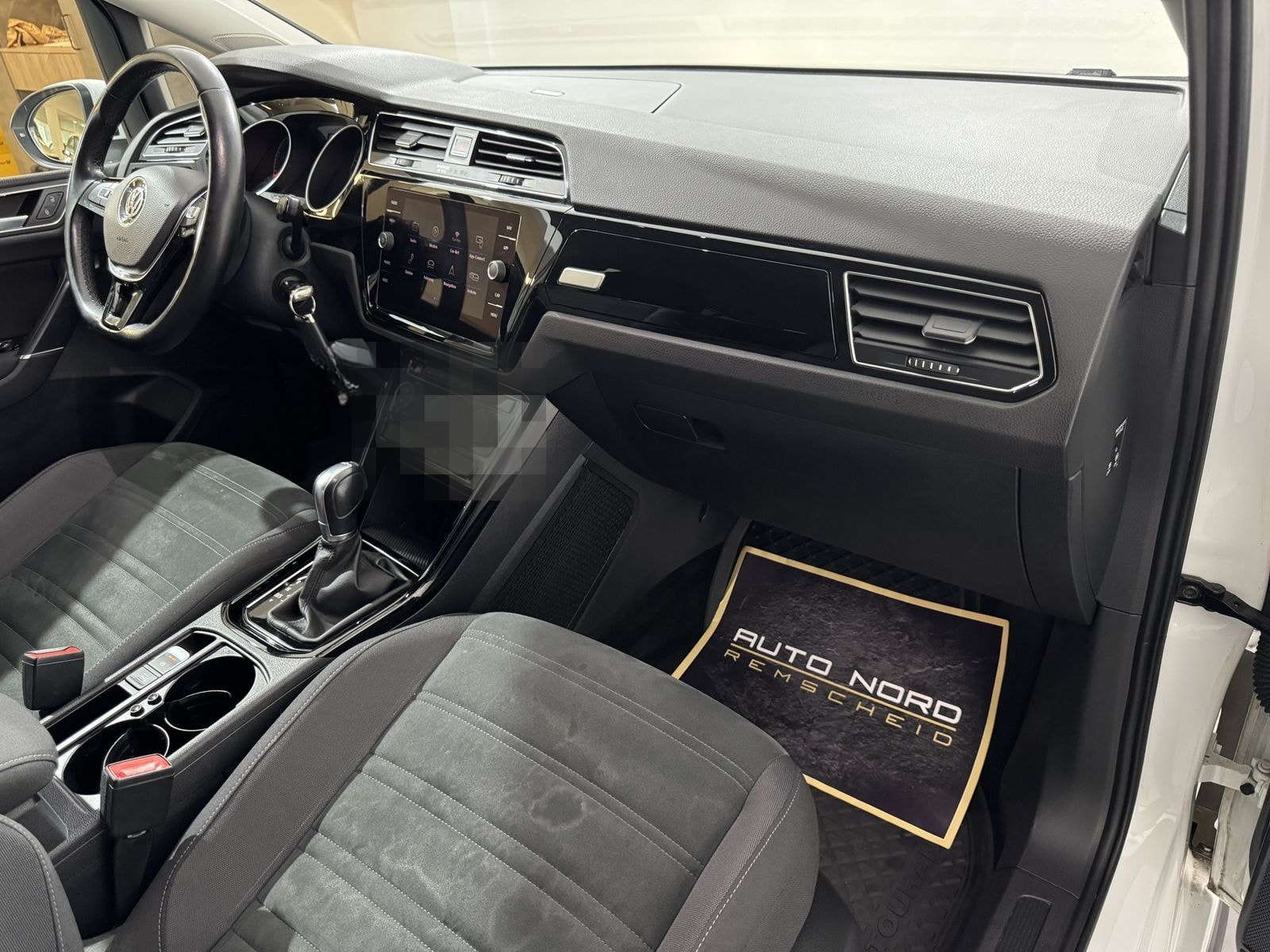 Volkswagen Touran 1.8 TSI Highline*R-Line*Kamera*LED*AHK* foto 15