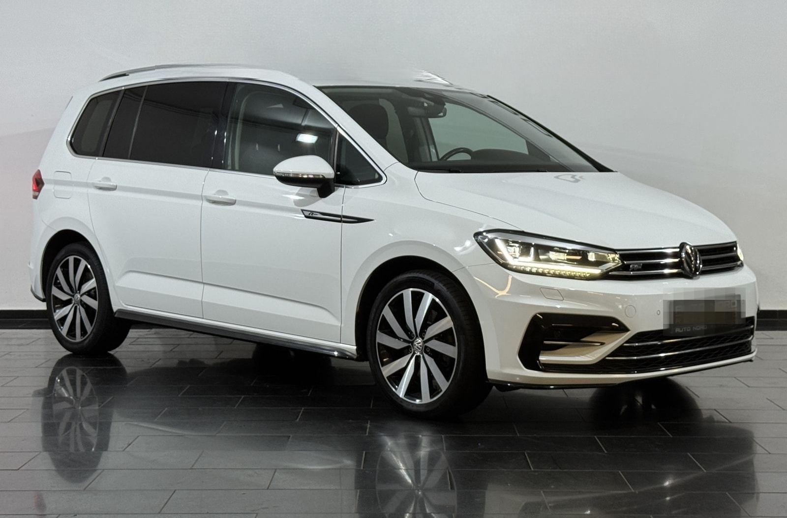 Volkswagen Touran 1.8 TSI Highline*R-Line*Kamera*LED*AHK* foto 3