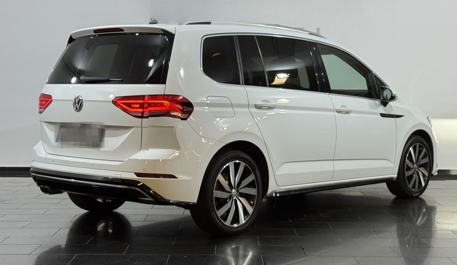 Volkswagen Touran 1.8 TSI Highline*R-Line*Kamera*LED*AHK* foto 5