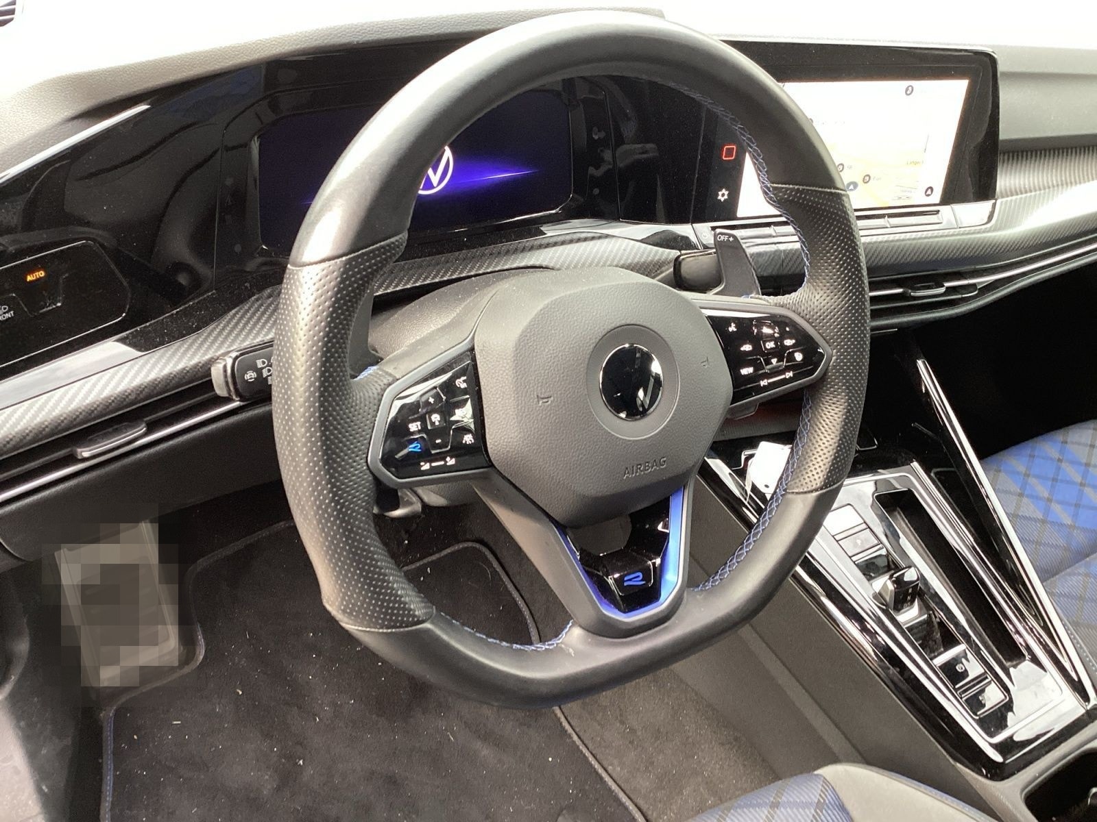 Volkswagen Golf VIII R 20Years 4M DSG Kamera Navi LED foto 16