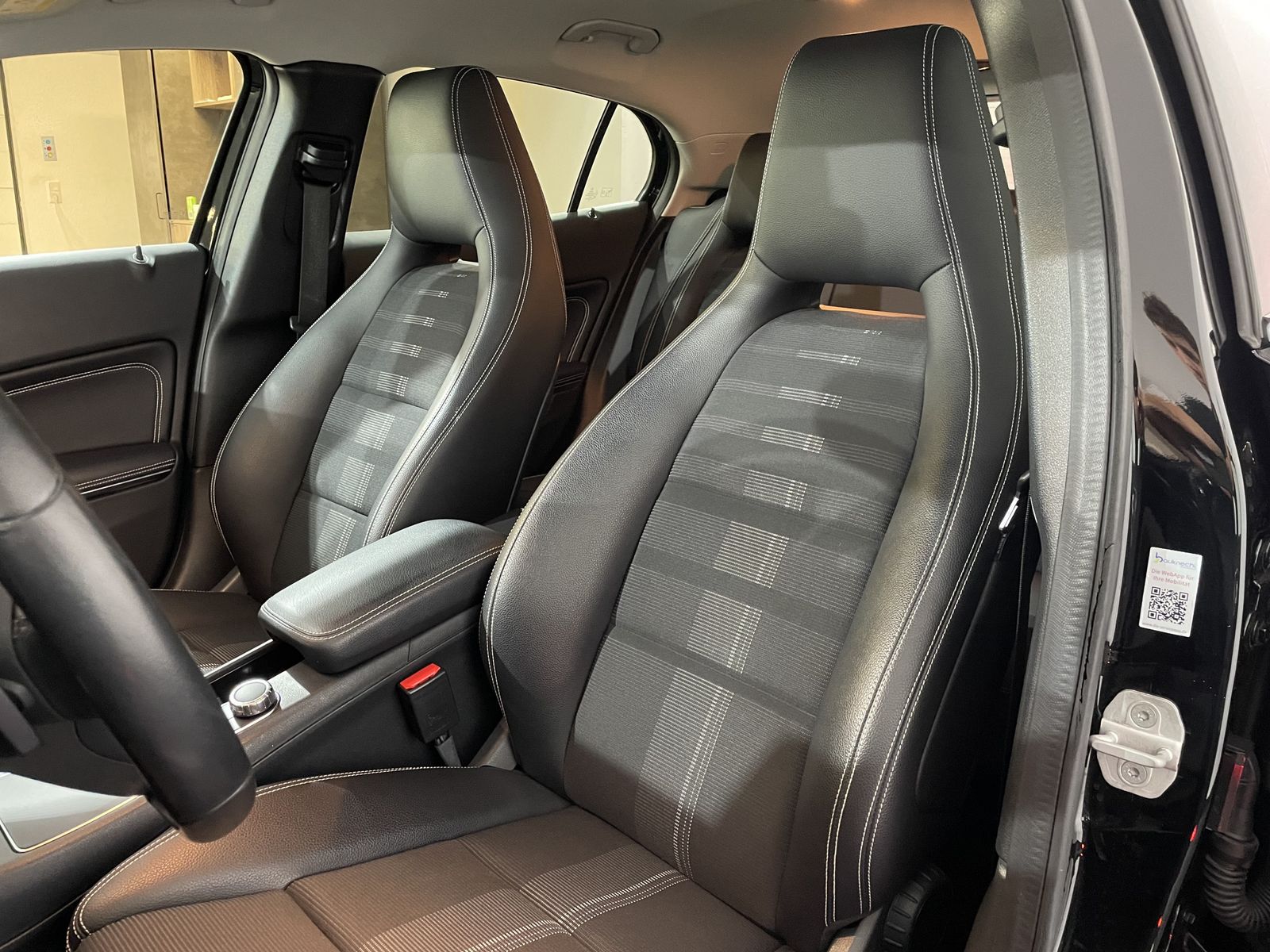 Mercedes-Benz GLA 220 d Urban*DCT*LED*AHK*Navi*MWST*KeyGo* foto 12