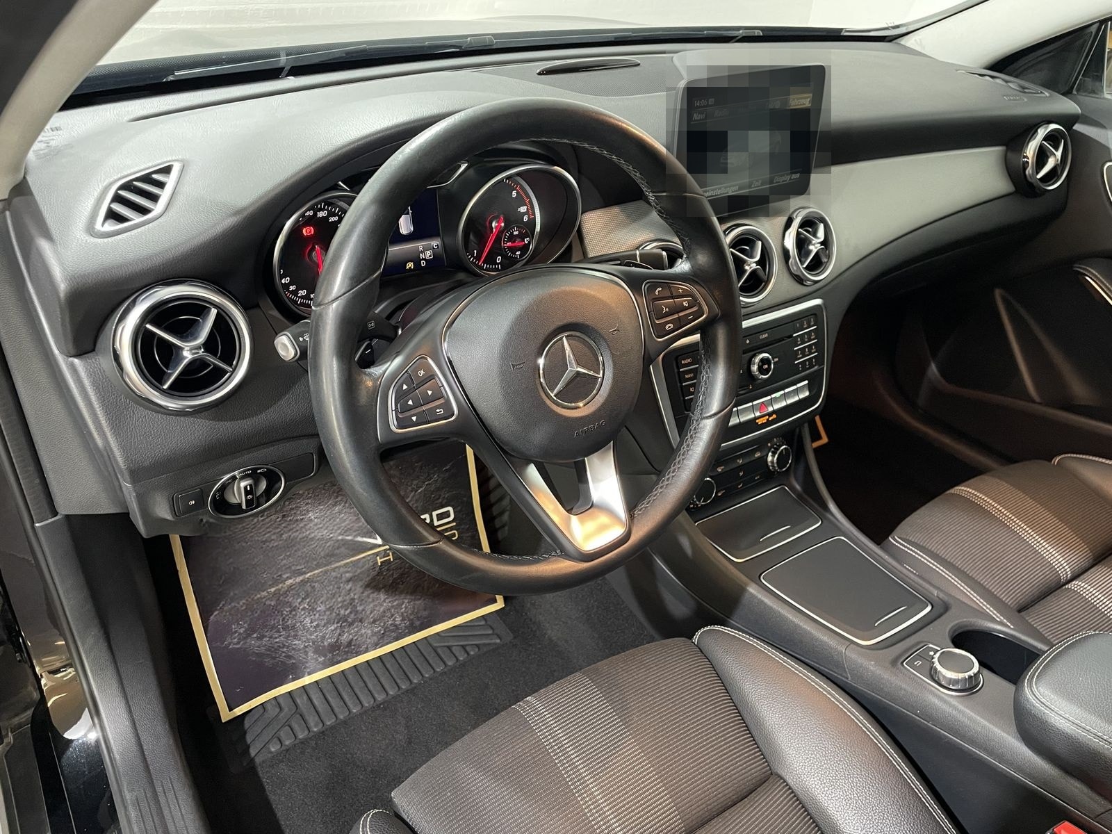 Mercedes-Benz GLA 220 d Urban*DCT*LED*AHK*Navi*MWST*KeyGo* foto 14