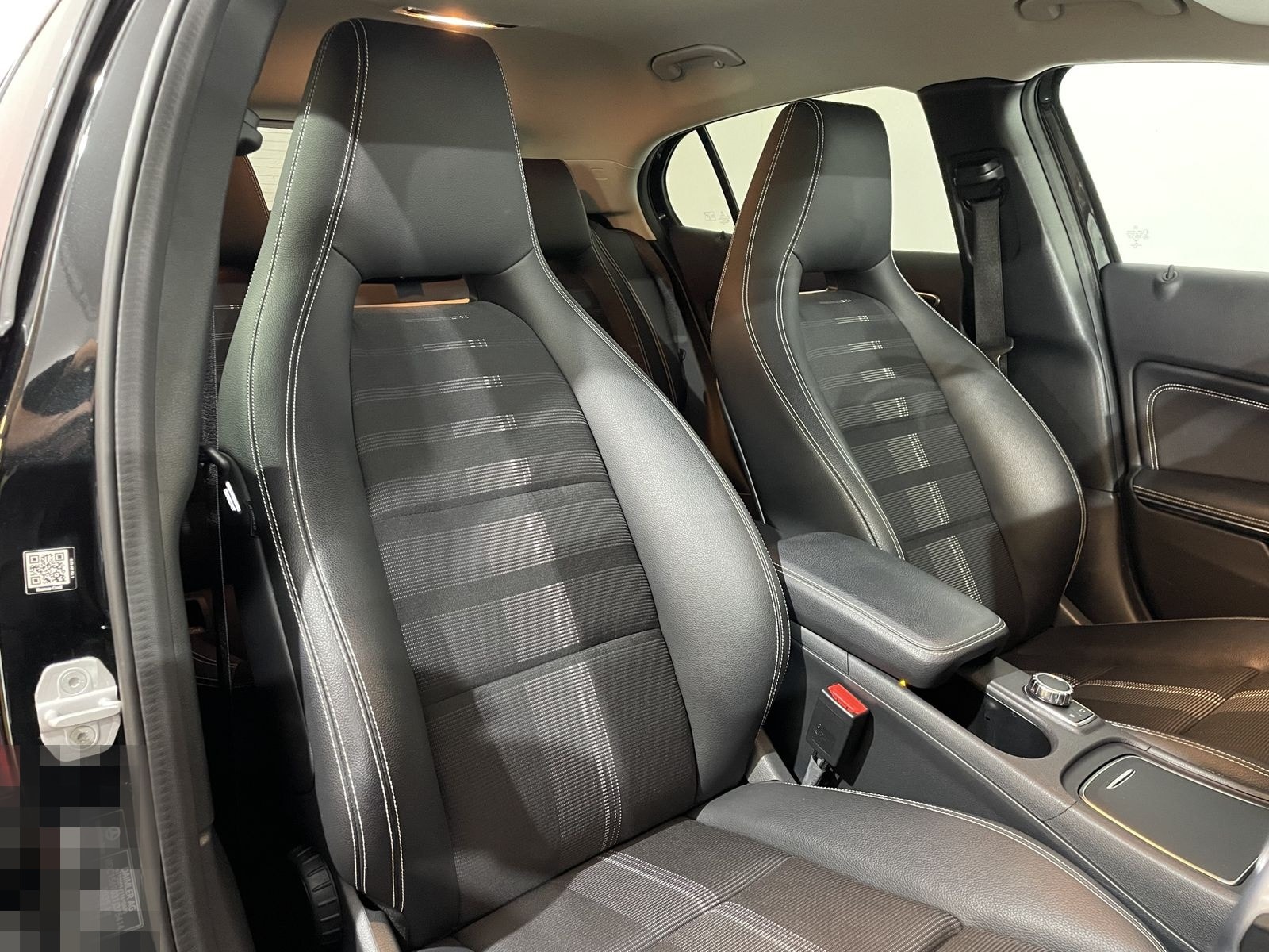 Mercedes-Benz GLA 220 d Urban*DCT*LED*AHK*Navi*MWST*KeyGo* foto 17