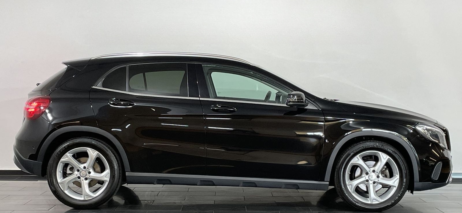 Mercedes-Benz GLA 220 d Urban*DCT*LED*AHK*Navi*MWST*KeyGo* foto 4