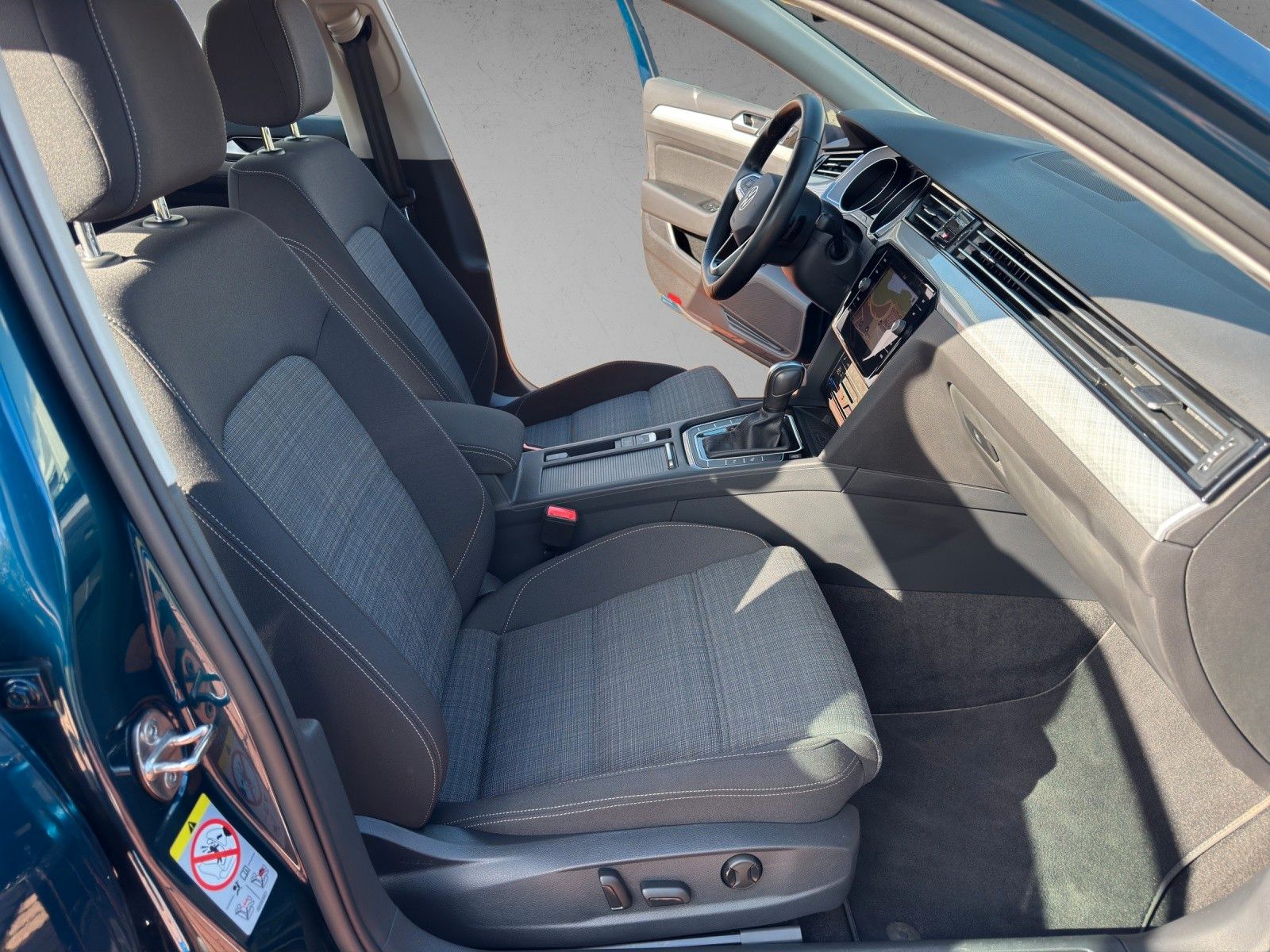 Volkswagen Passat Variant 2.0 TDI DSG,Navi,LED,ACC,Kamera foto 15