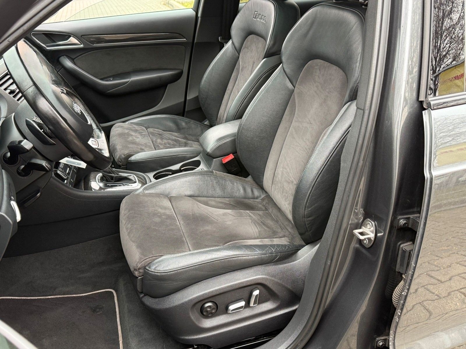 Audi RSQ3 RS Q3 2.5 TFSI quattro*PANO*NAVI*LED*VOLL** foto 15