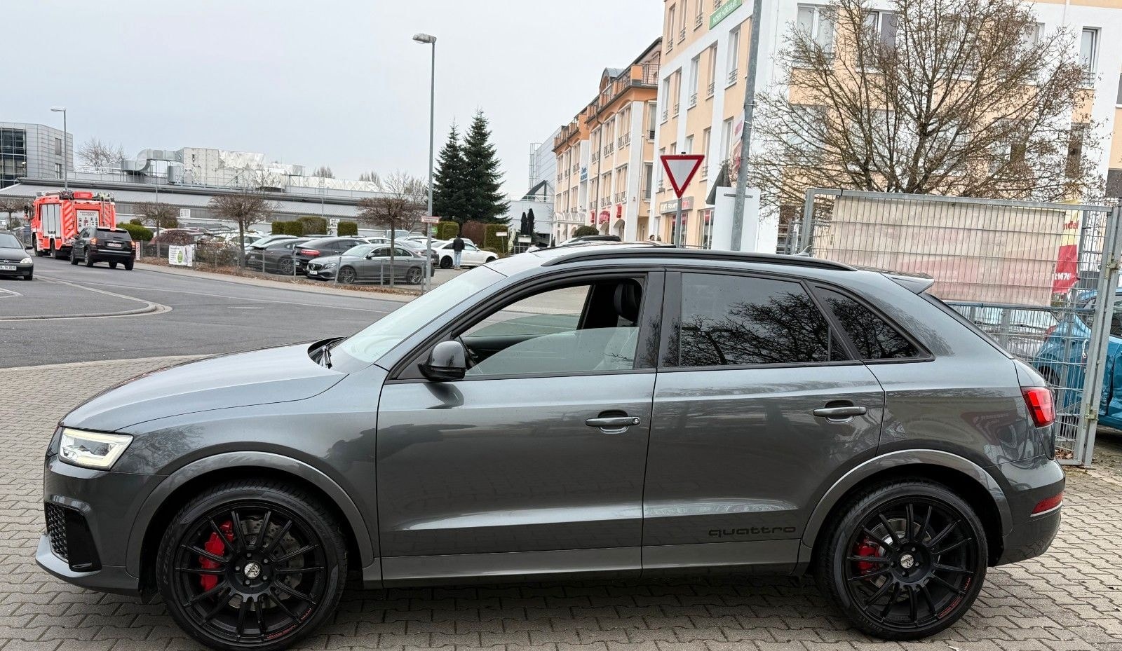 Audi RSQ3 RS Q3 2.5 TFSI quattro*PANO*NAVI*LED*VOLL** foto 4