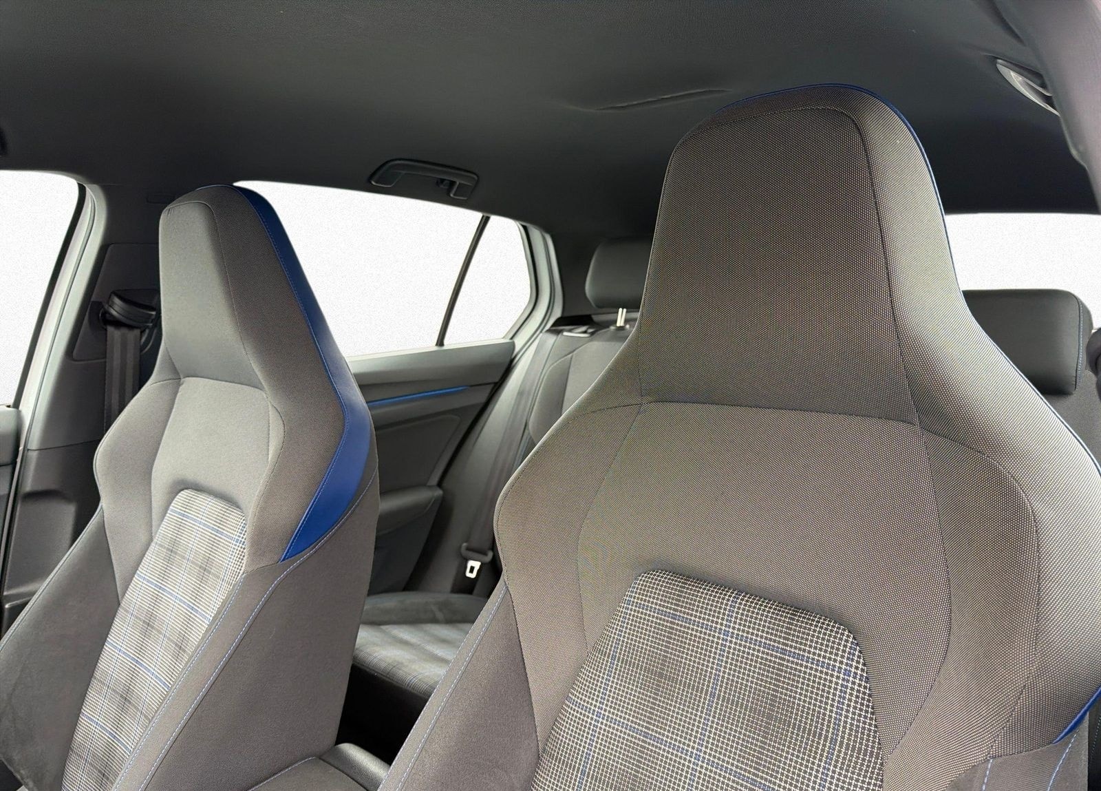 Volkswagen Golf VIII GTE 1.4 eHybrid DSG NAVI ACC SHZ LED foto 10