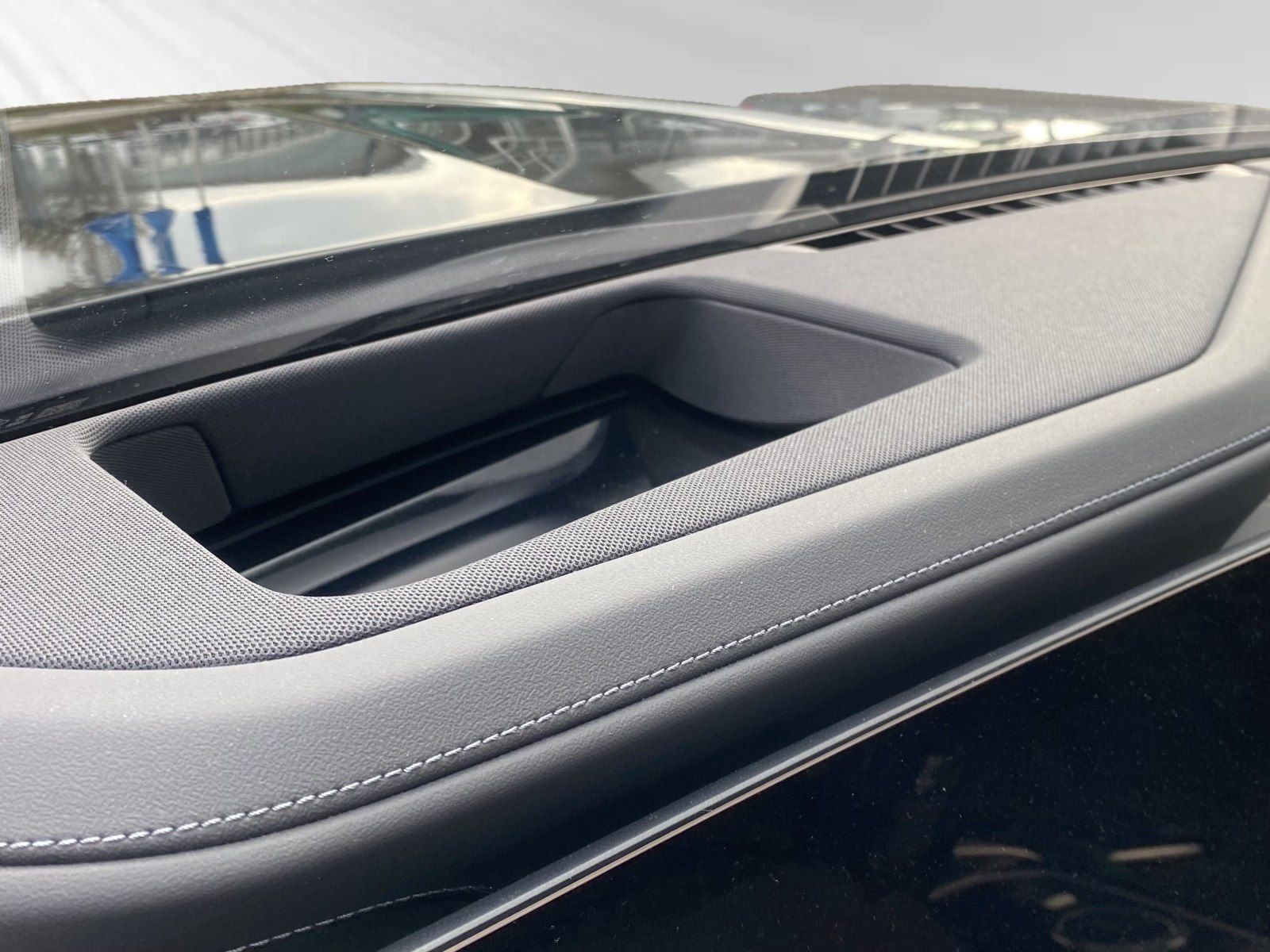 BMW 740d xDrive TV-Fond-Entertainment|B&W-Diamond foto 19