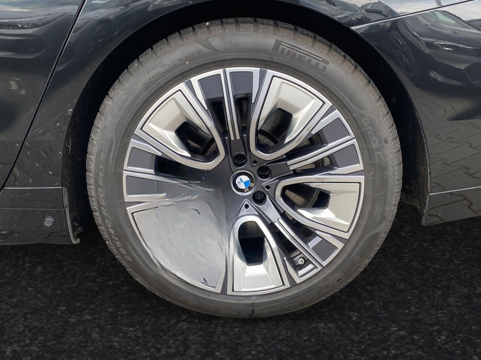 BMW 740d xDrive TV-Fond-Entertainment|B&W-Diamond foto 4