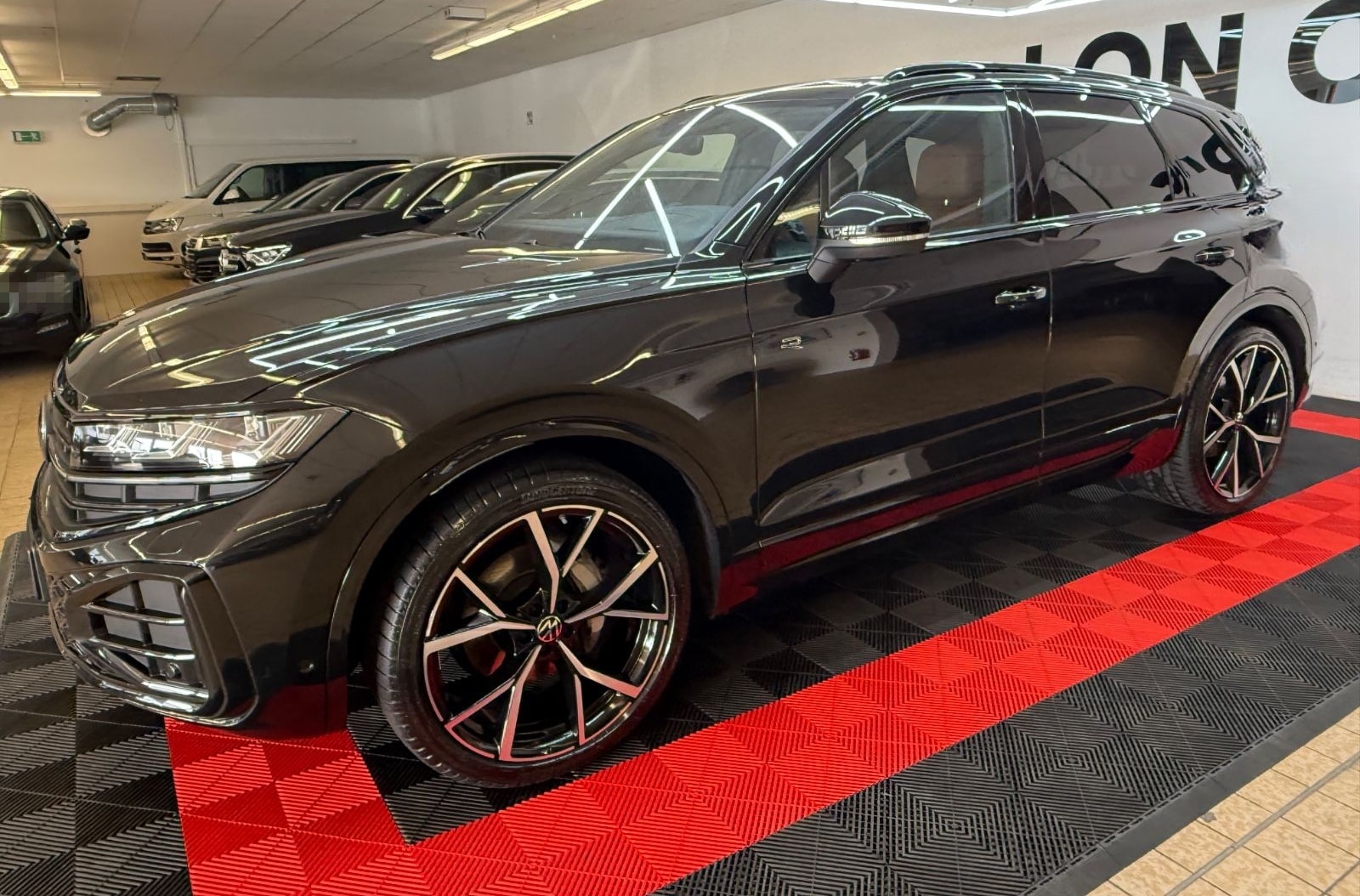 Volkswagen Touareg 3.0 TDI 210 kW 4Motion R-Line/LUFT/PANO foto 5