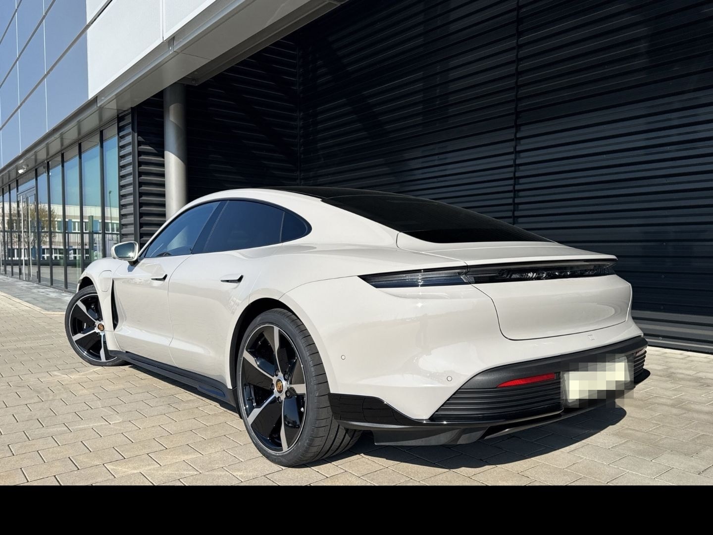 Porsche Taycan Turbo Clubleder HA-Lenkung InnoDrive BOSE foto 3