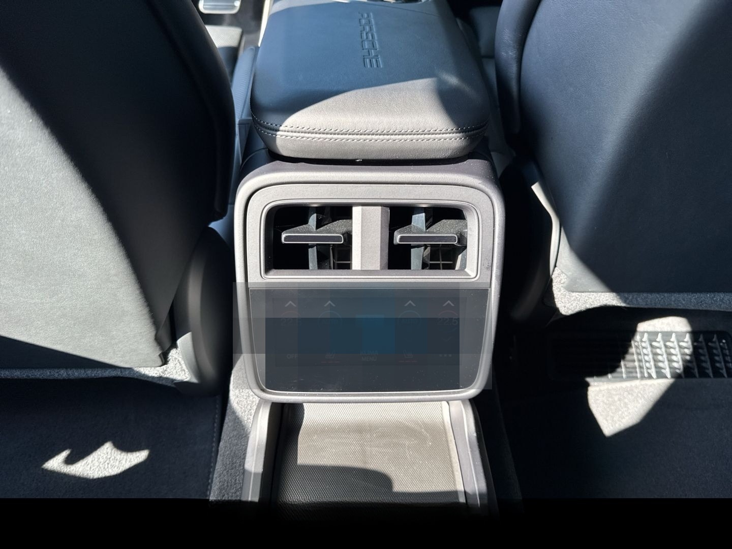 Porsche Taycan Turbo Clubleder HA-Lenkung InnoDrive BOSE foto 24