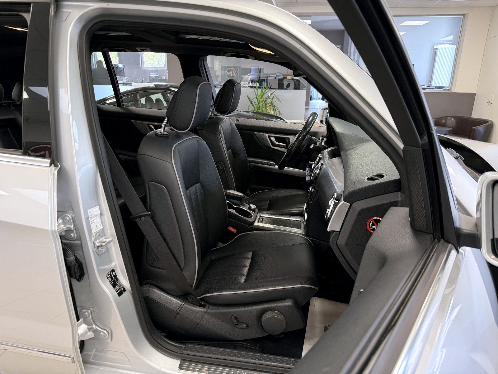 Mercedes-Benz GLK 250 CDI BT 4M *PanSD*AHK*Bi-Xenon*Leder*Navi foto 12