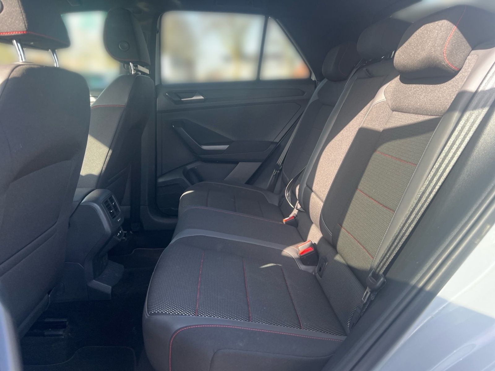 Volkswagen T-Roc 1.5 TSI Sport 110KW (150PS) DSG*STDHZ*NAVI foto 14