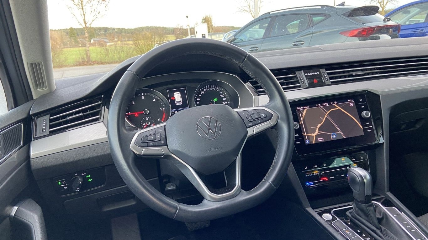 Volkswagen Passat Variant 2.0 TDI DSG Business NAVI+LED+AHK foto 9