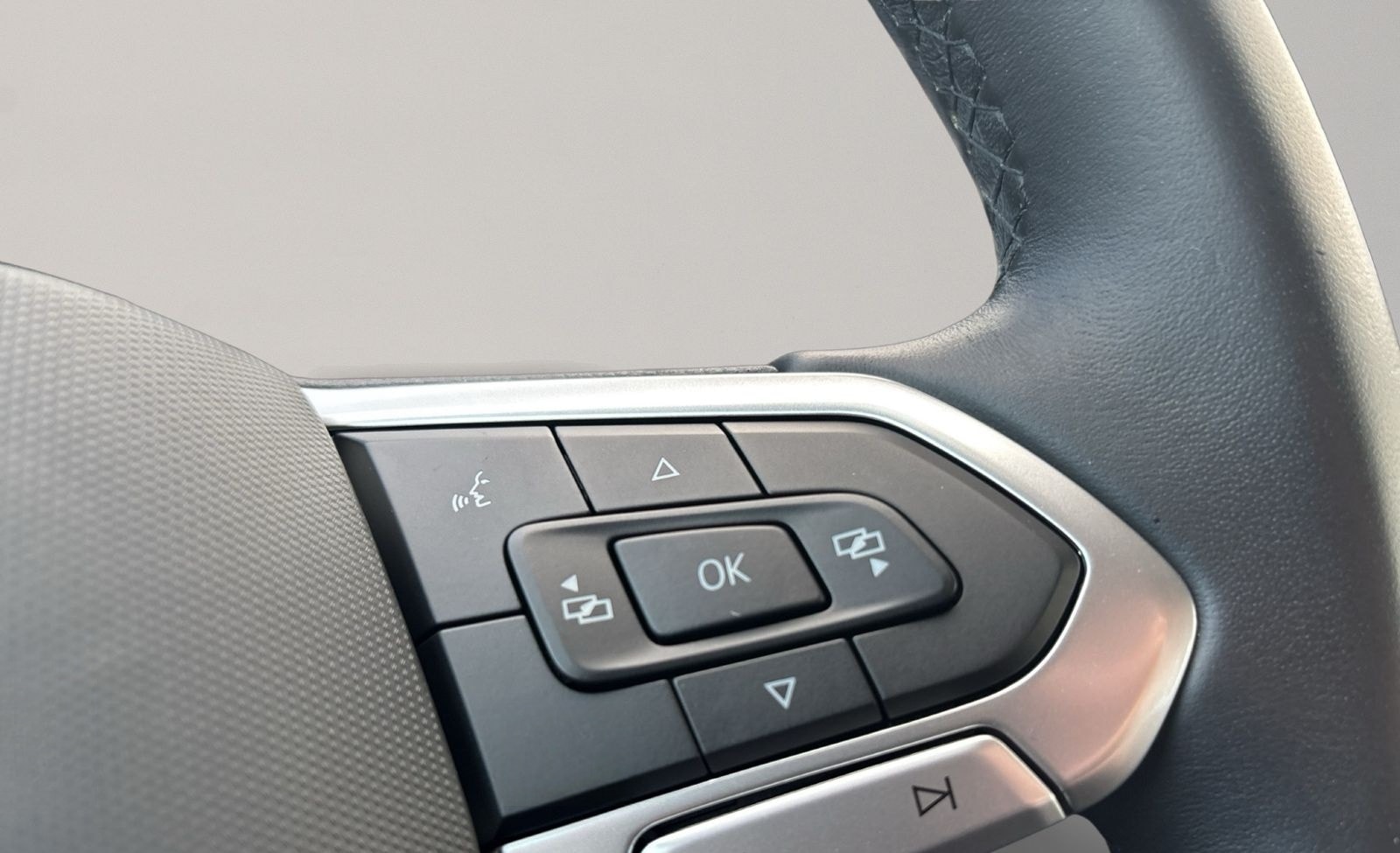 Volkswagen Tiguan 1.5 TSI, ACC, Winterpaket, Dachreling, Cl foto 15