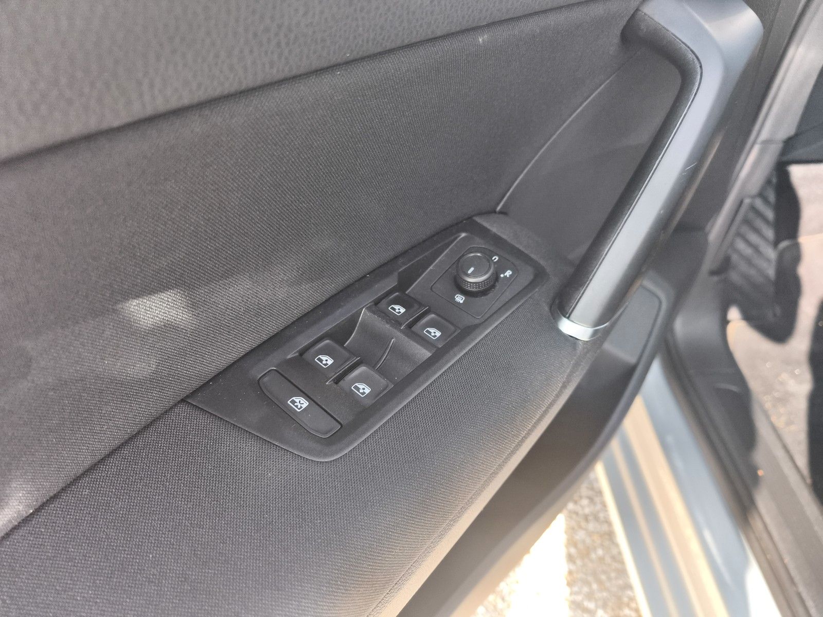 Volkswagen Touran NAVI LED ACC MASSAGE AHK 7 SITZE foto 10