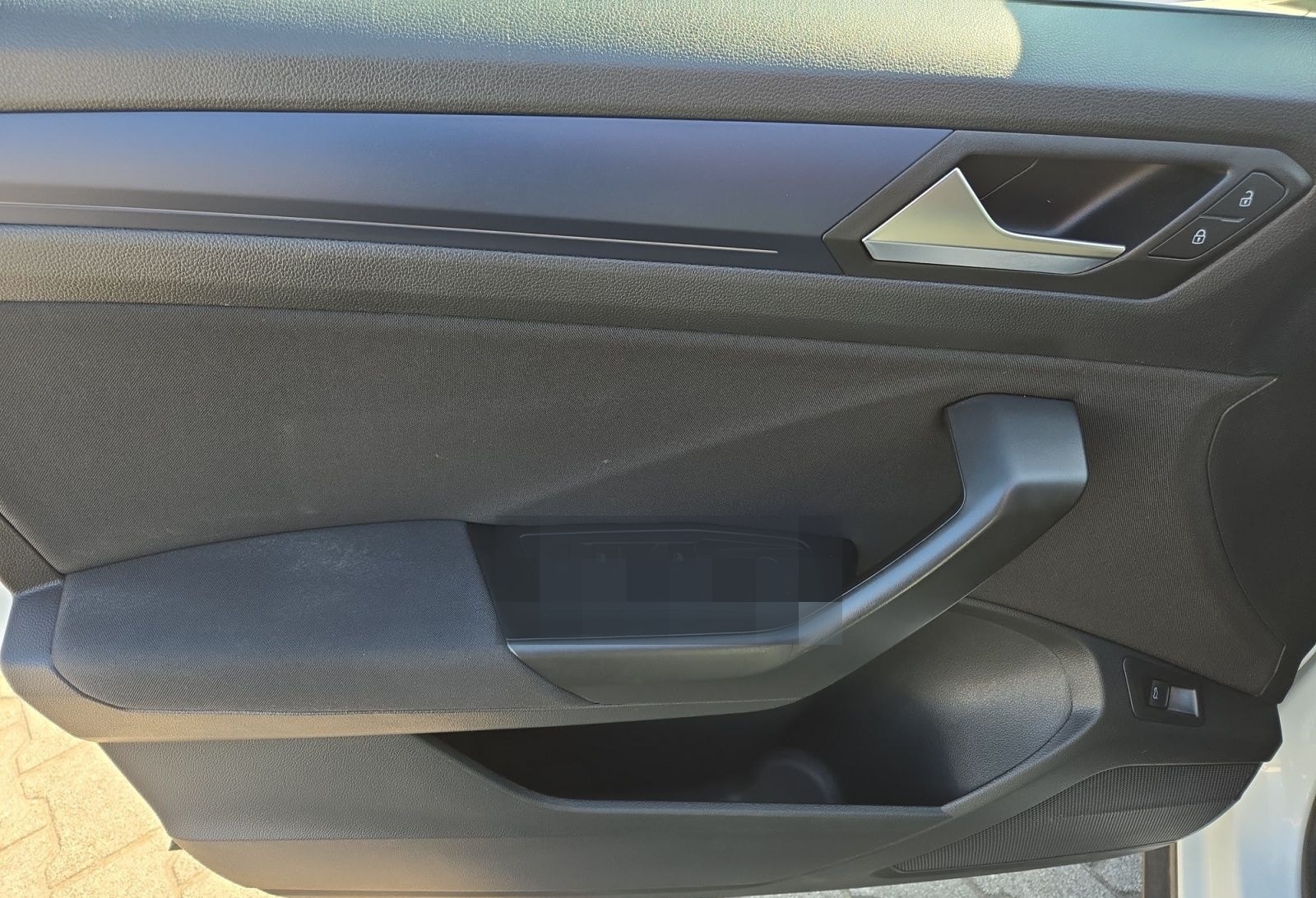 Volkswagen T-Roc United 1.5 TSI DSG, KAM/NAVI/SHZ/2xPDC/KLI foto 16