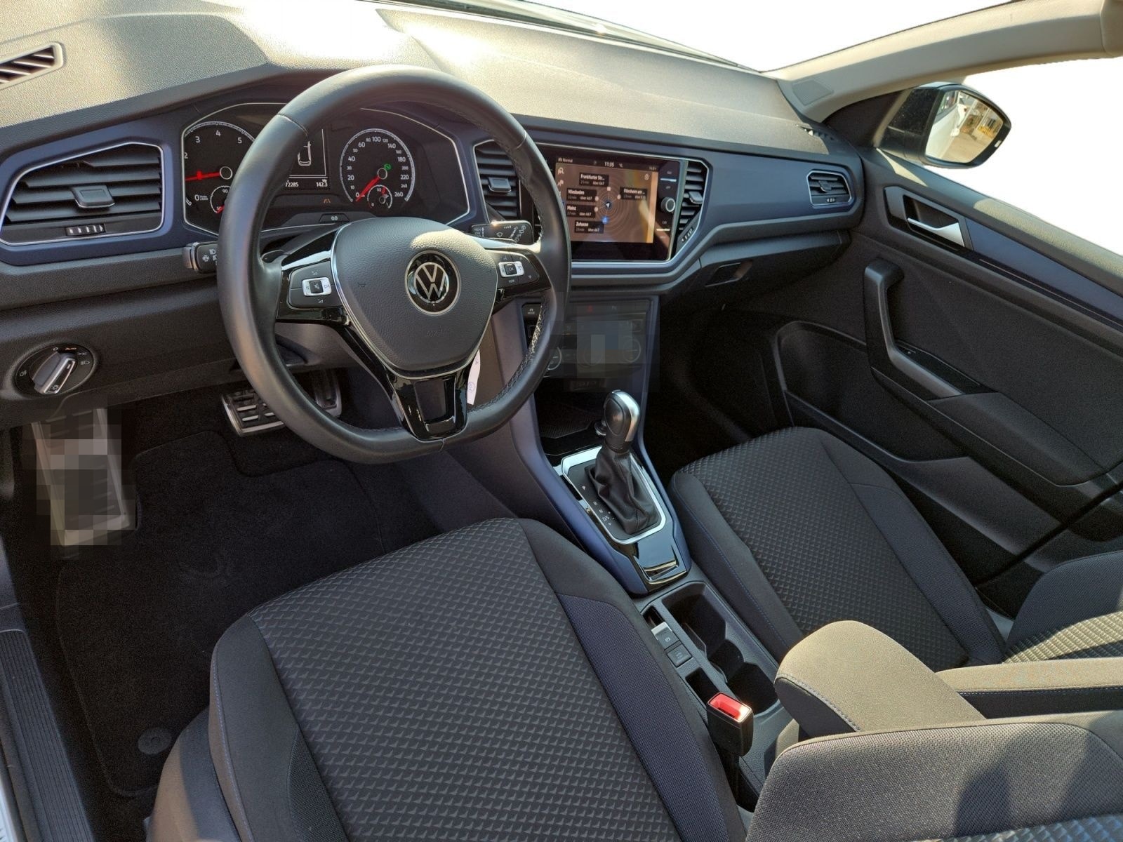 Volkswagen T-Roc United 1.5 TSI DSG, KAM/NAVI/SHZ/2xPDC/KLI foto 5