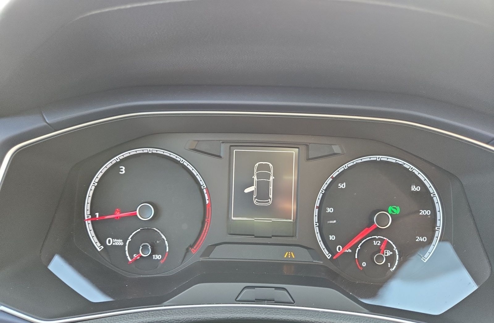 Volkswagen T-Roc United 1.5 TSI DSG, KAM/NAVI/SHZ/2xPDC/KLI foto 9