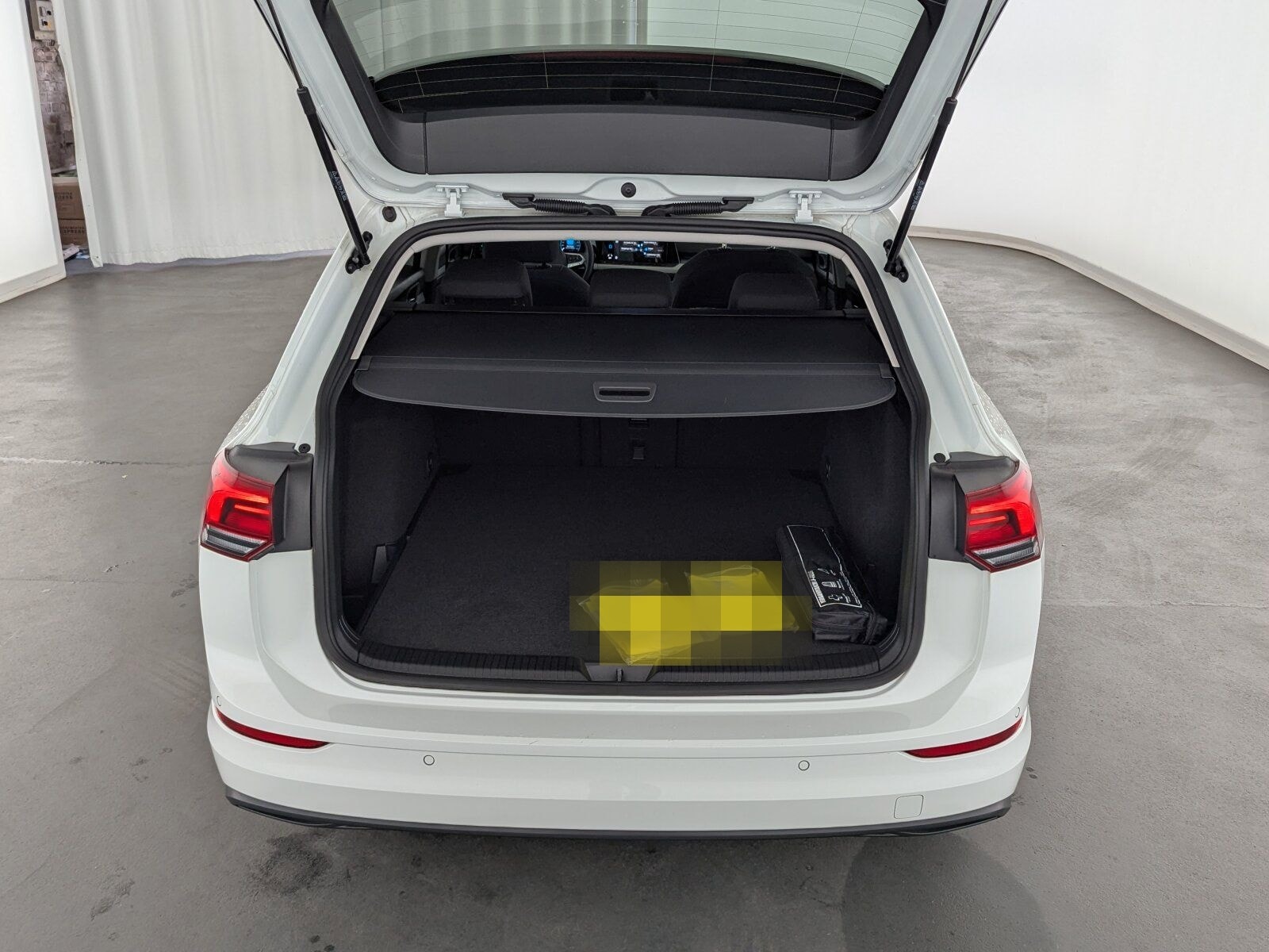 Volkswagen Golf VIII 1.5 TSI Life OPF LED+NAVI+ACC+SHZ+RFK+ foto 11