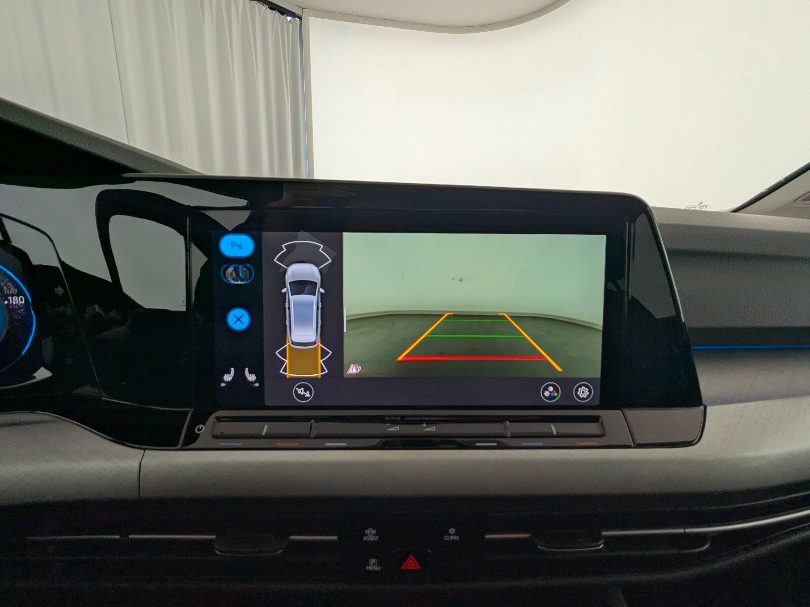 Volkswagen Golf VIII 1.5 TSI Life OPF LED+NAVI+ACC+SHZ+RFK+ foto 20