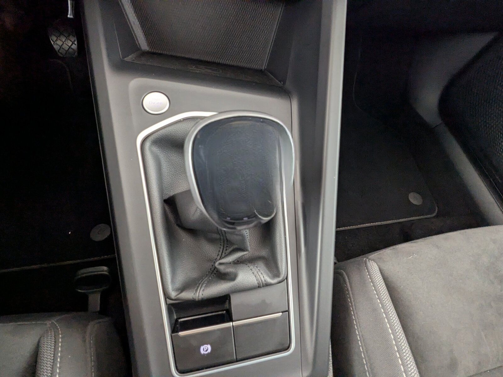 Volkswagen Golf VIII 1.5 TSI Life OPF LED+NAVI+ACC+SHZ+RFK+ foto 22