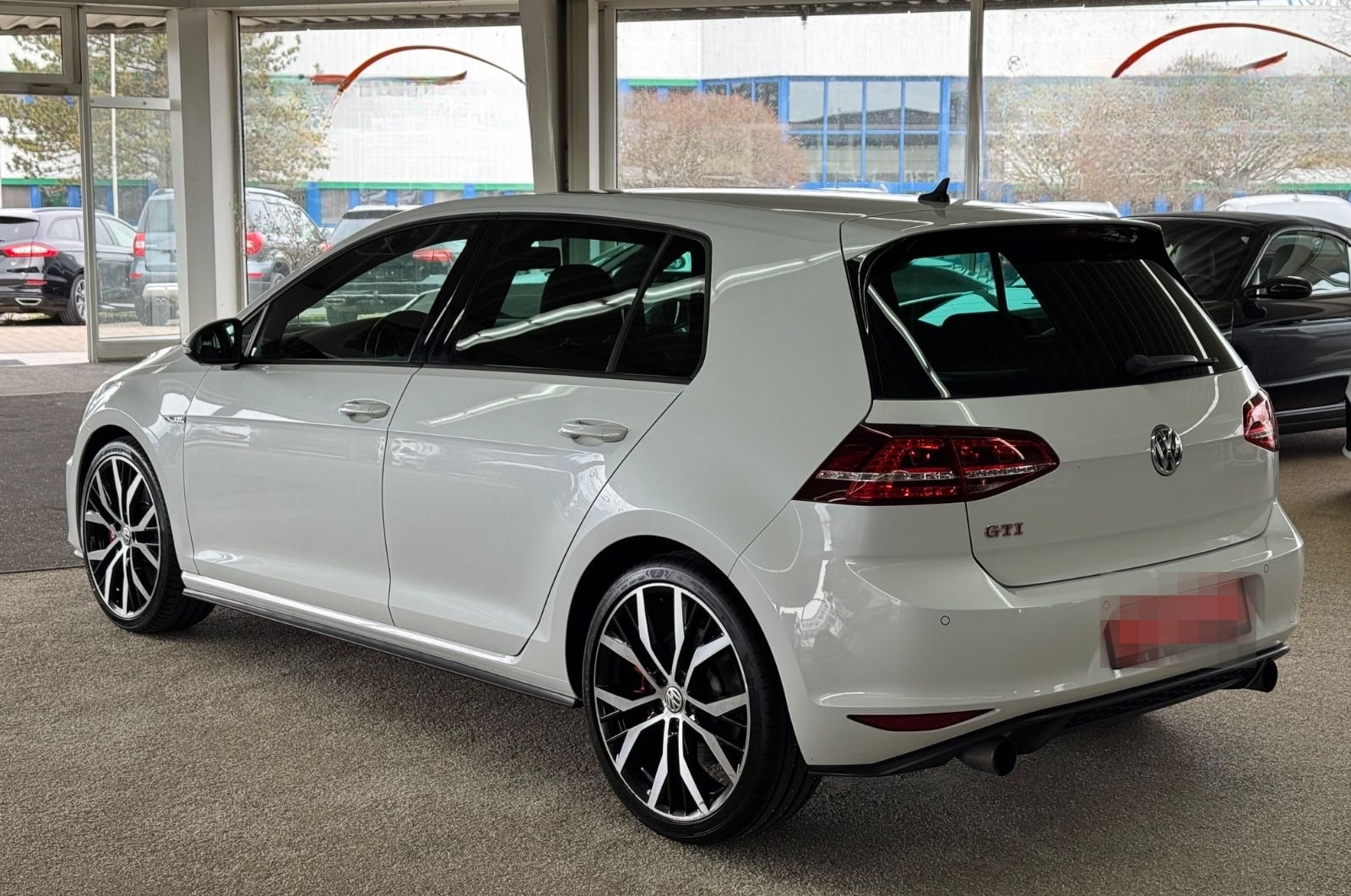 Volkswagen Golf VII Lim. GTI DSG *SHZ*PAN*ACC*NAV*PDC*RK*BX foto 3