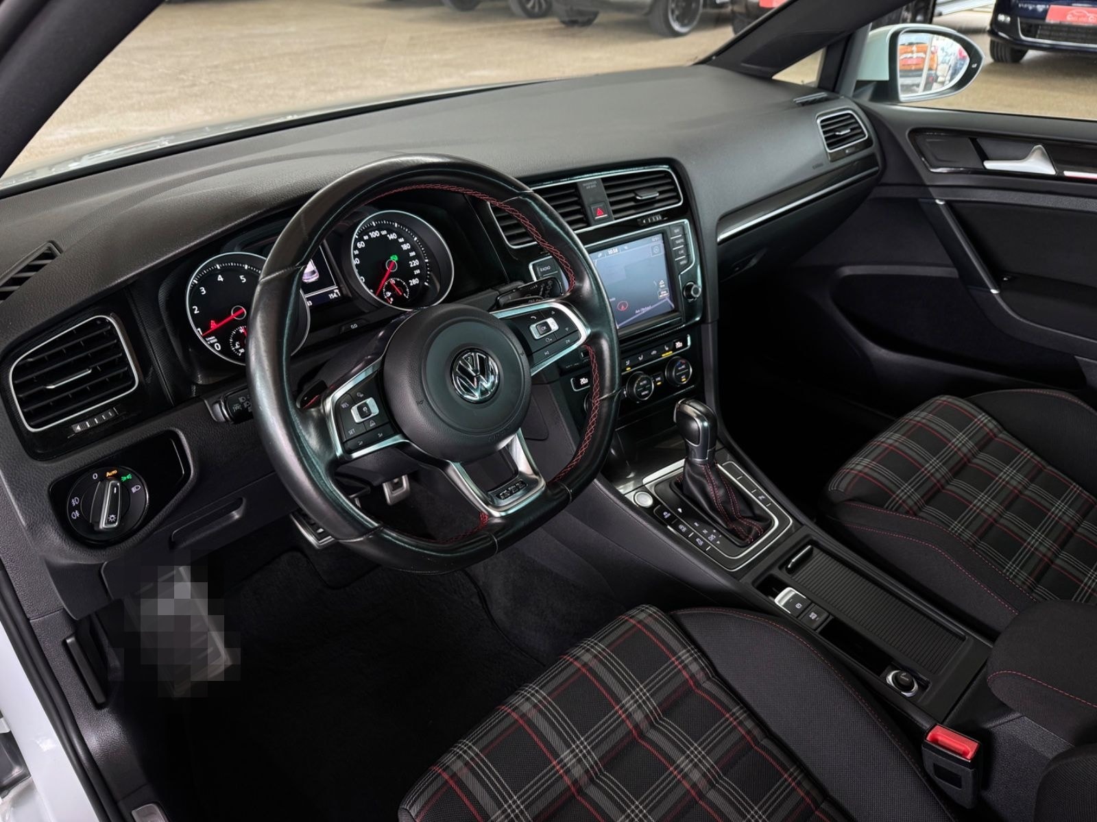 Volkswagen Golf VII Lim. GTI DSG *SHZ*PAN*ACC*NAV*PDC*RK*BX foto 6