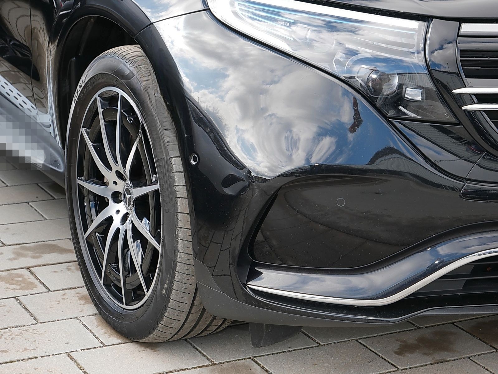 Mercedes-Benz EQC 400 4MATIC AMG+MultiBeam+Ambiente+Kamera+DAB foto 4