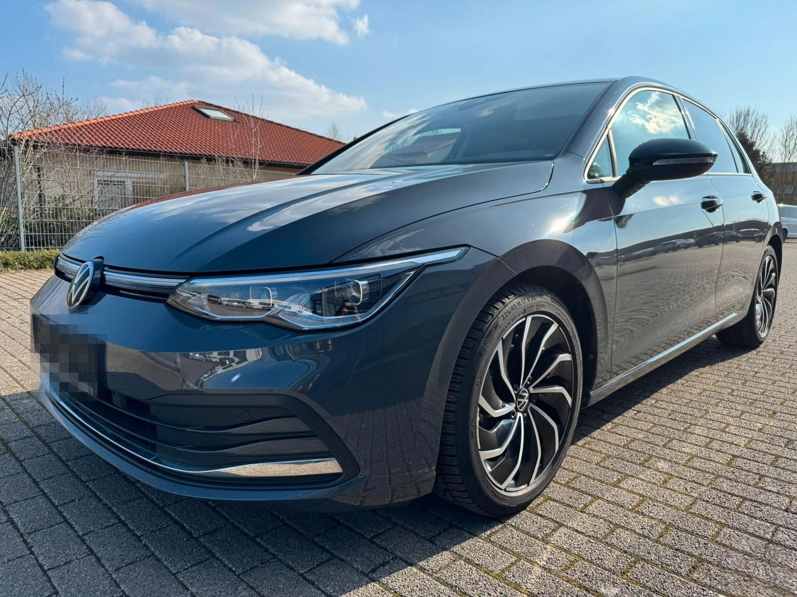 Volkswagen GOLF VIII 1.5 TSI LED KAMERA NAVI APP C. LKR.HZ. foto 1