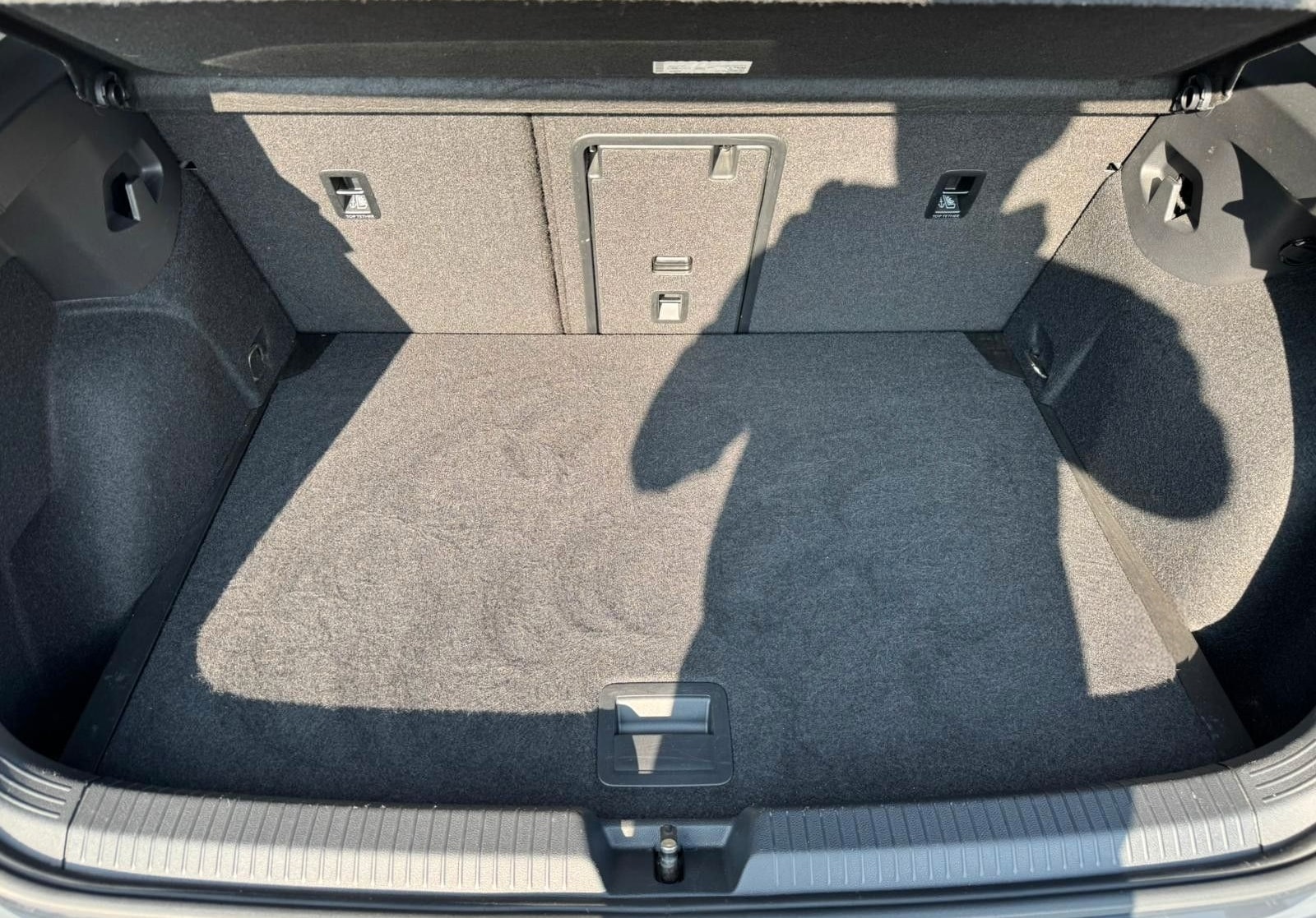 Volkswagen GOLF VIII 1.5 TSI LED KAMERA NAVI APP C. LKR.HZ. foto 20