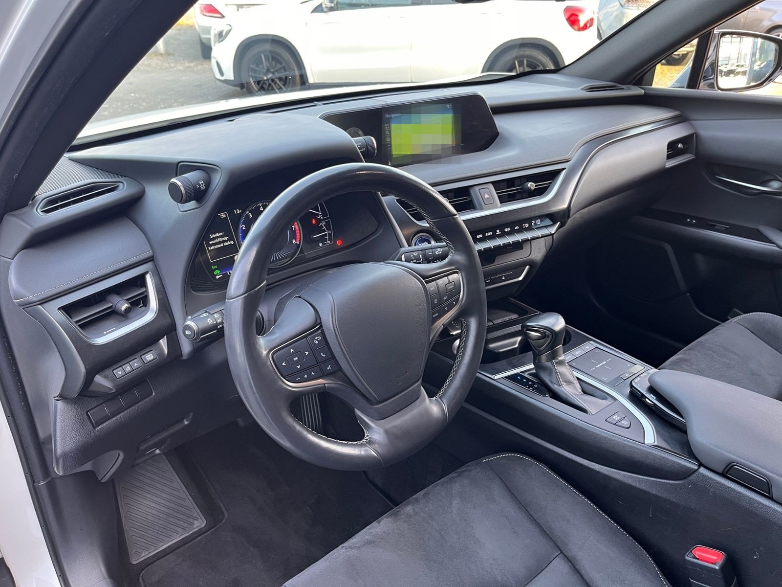 Lexus UX 250 h Launch Edition LED NAV SHZ RFK foto 8