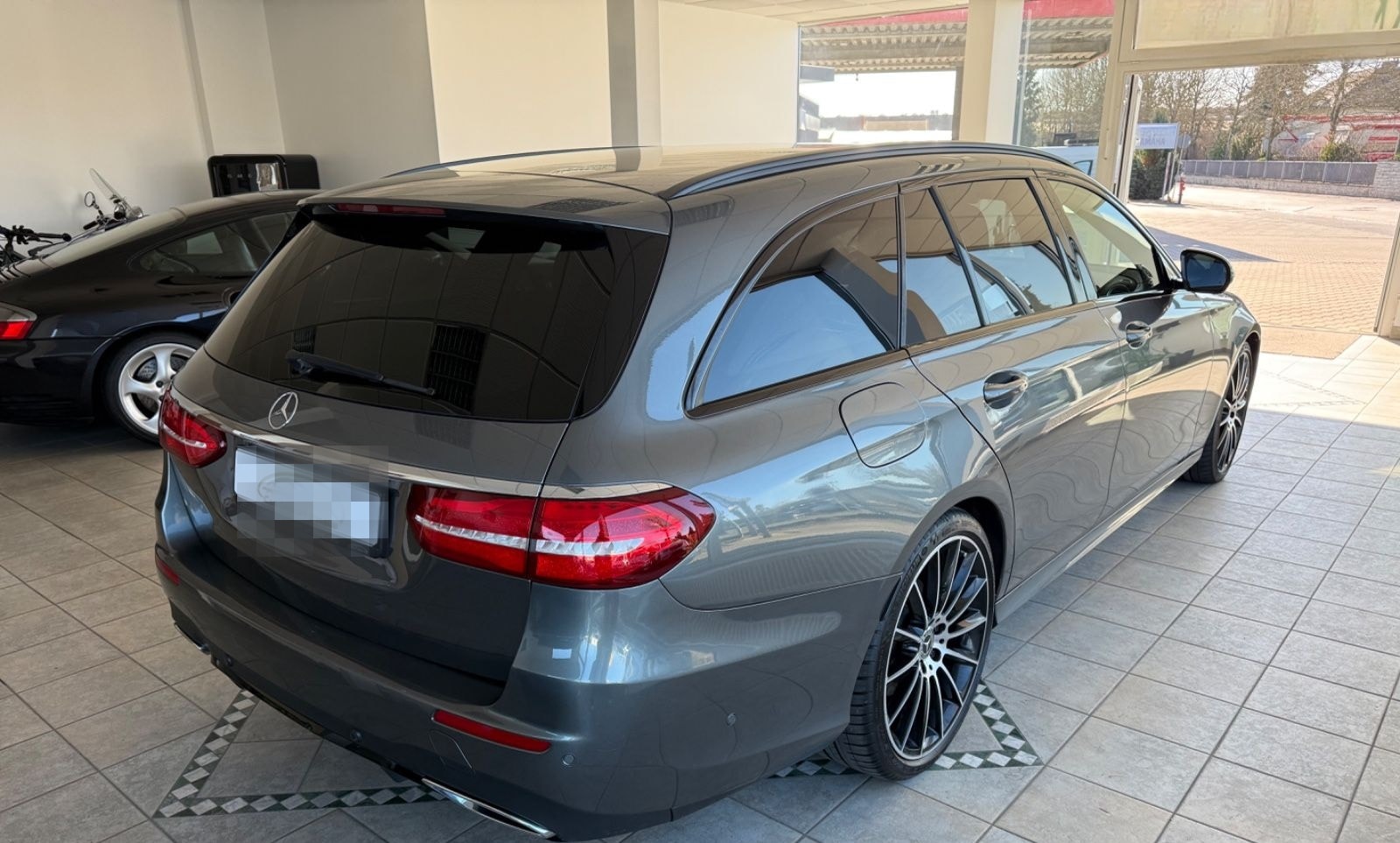 Mercedes-Benz E 300 d E T-Modell AMG LINE 20" NIGHT PAKET foto 2