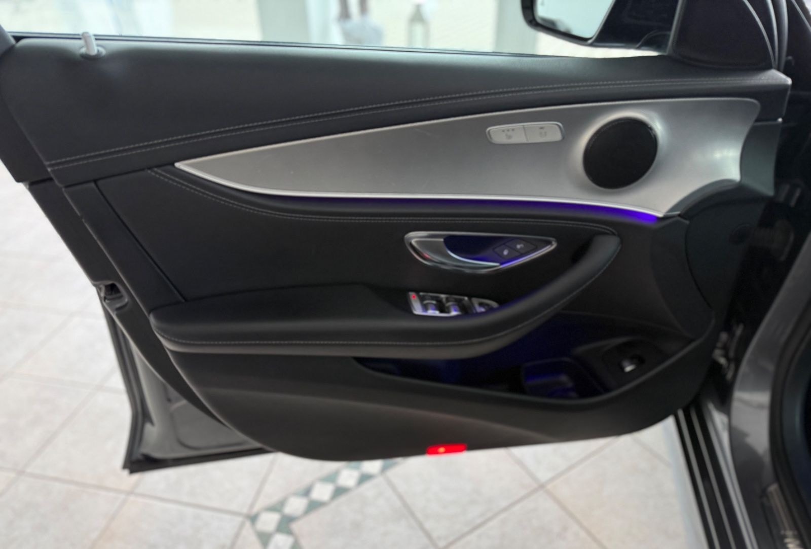 Mercedes-Benz E 300 d E T-Modell AMG LINE 20" NIGHT PAKET foto 17