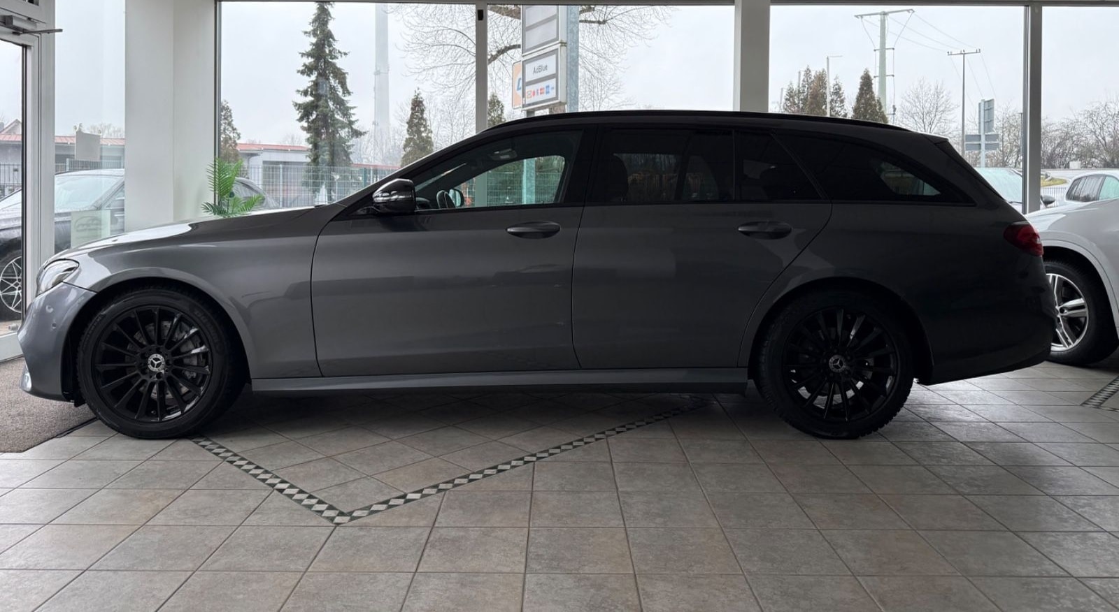 Mercedes-Benz E 300 d E T-Modell AMG LINE 20" NIGHT PAKET foto 22