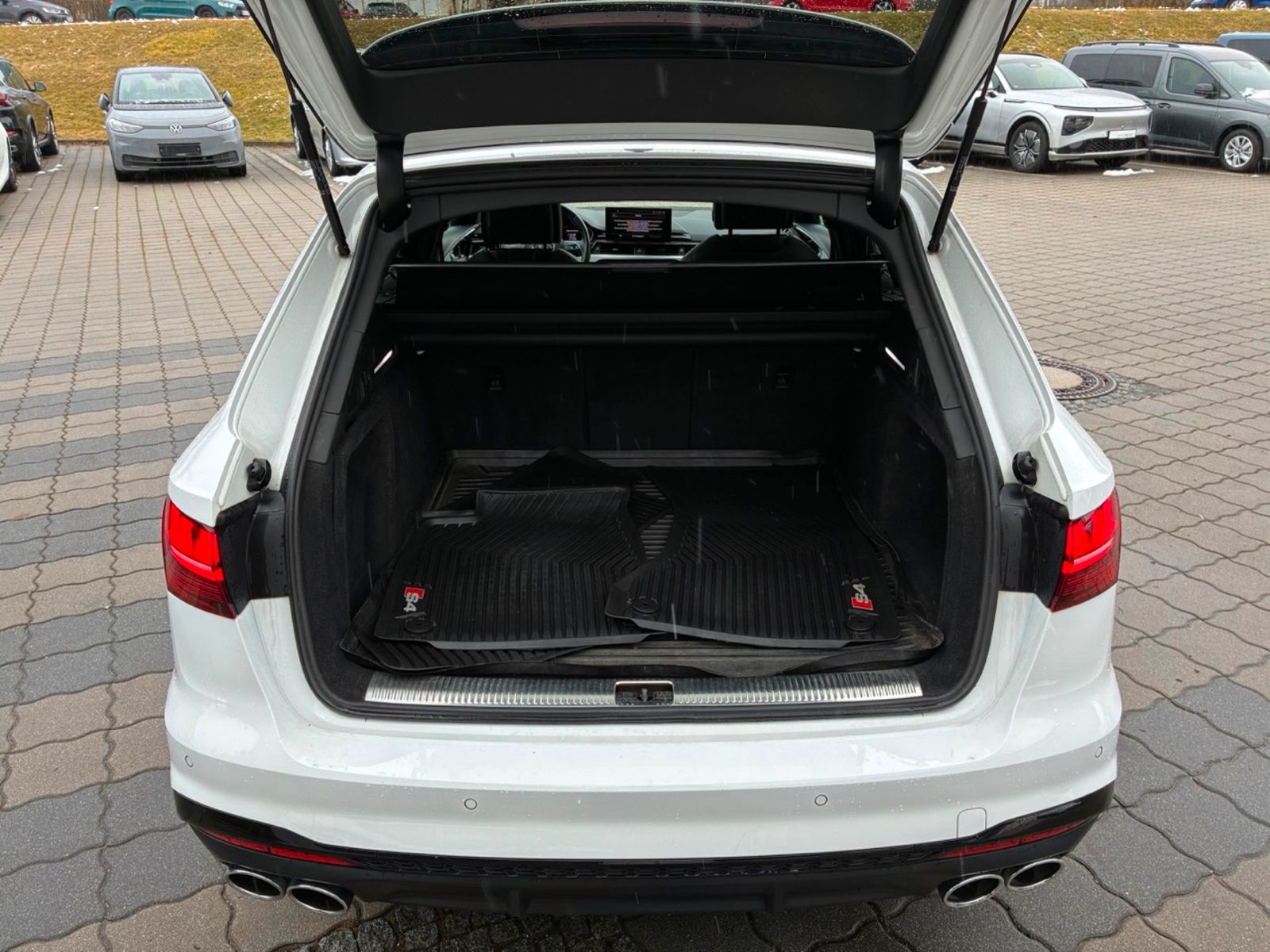 Audi S4 quattro 3.0 TDI Avant (EURO 6d) foto 11