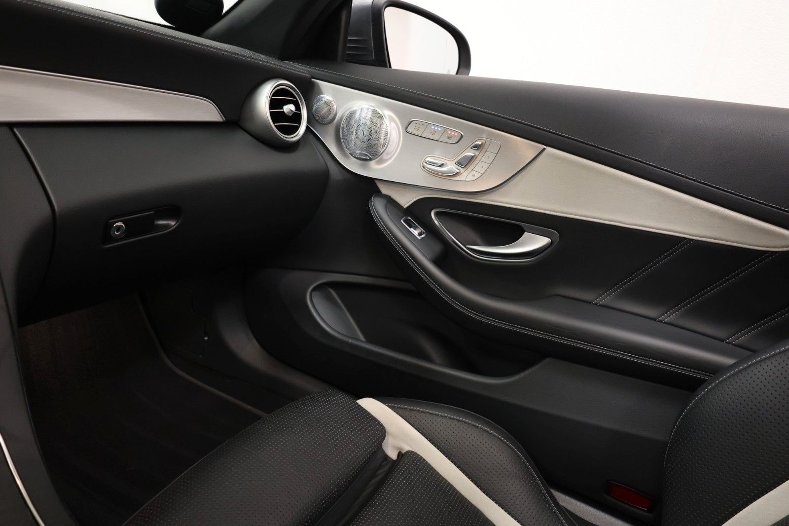 Mercedes-Benz C 63 S AMG Cabriolet foto 20