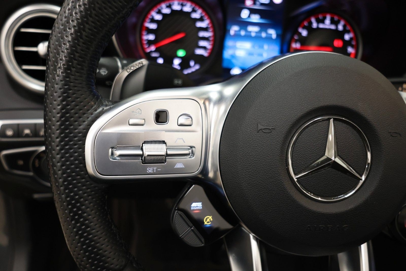 Mercedes-Benz C 63 S AMG Cabriolet foto 9