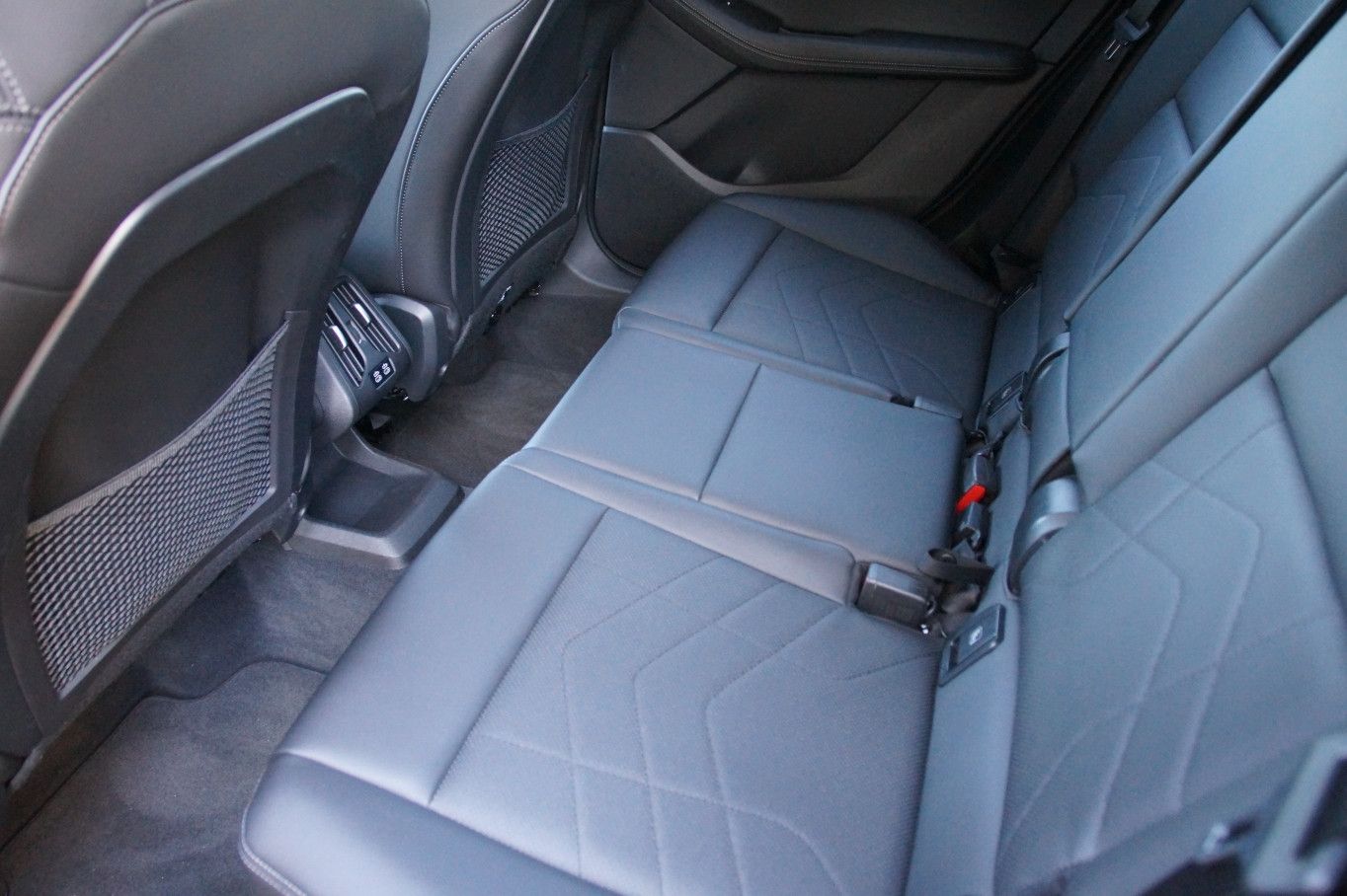 BMW 218 Active Tourer*1HD*M*LEDER*SCHECKHEFT*T'OP foto 17