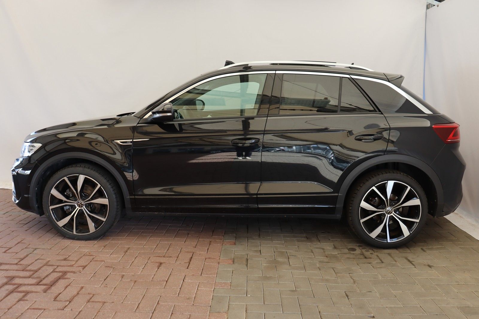 Volkswagen T-Roc 2.0 R-LINE+4M+PANO+MATRIX+RFK+ACC+19ZOLL foto 8