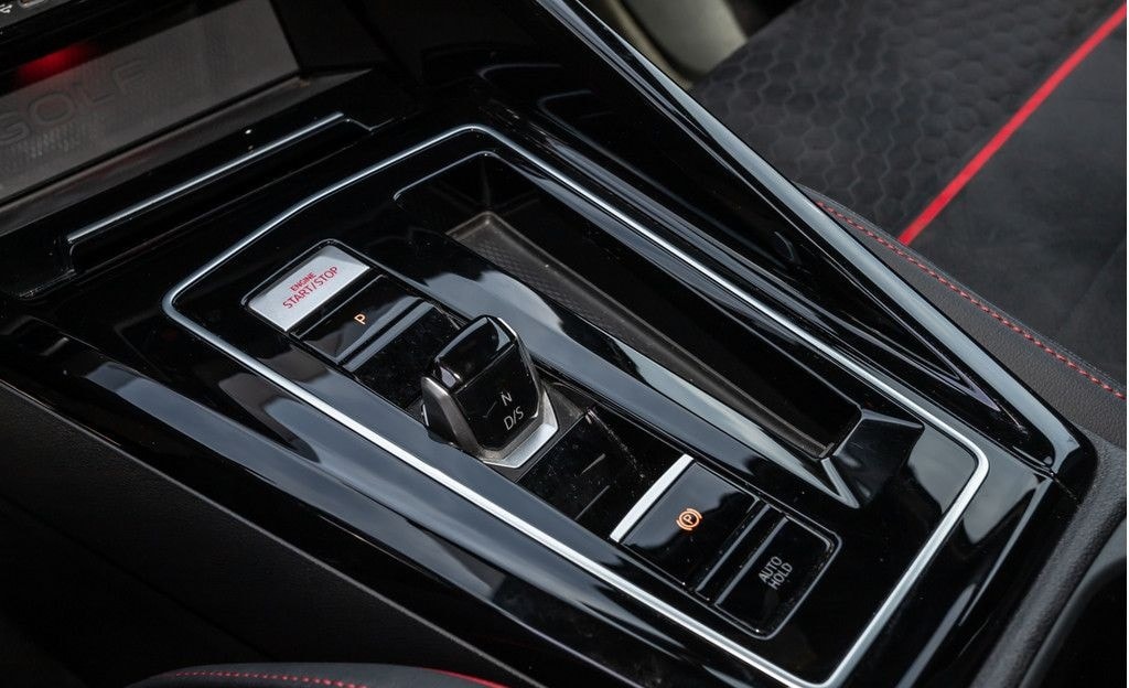 Volkswagen Golf VIII GTI Clubsport 2,0 l TSI DSG MATRIX-LED foto 15