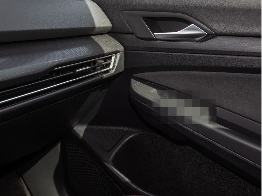 Volkswagen Golf VIII GTI Clubsport 2,0 l TSI DSG MATRIX-LED foto 17